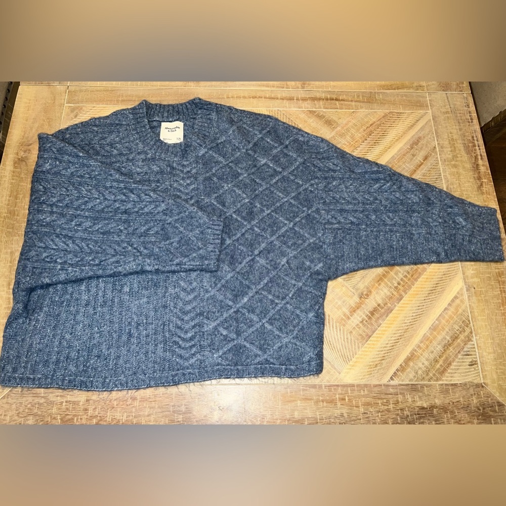 Abercrombie & Fitch Cable Crew Dolman Sweater Blue L/XL
